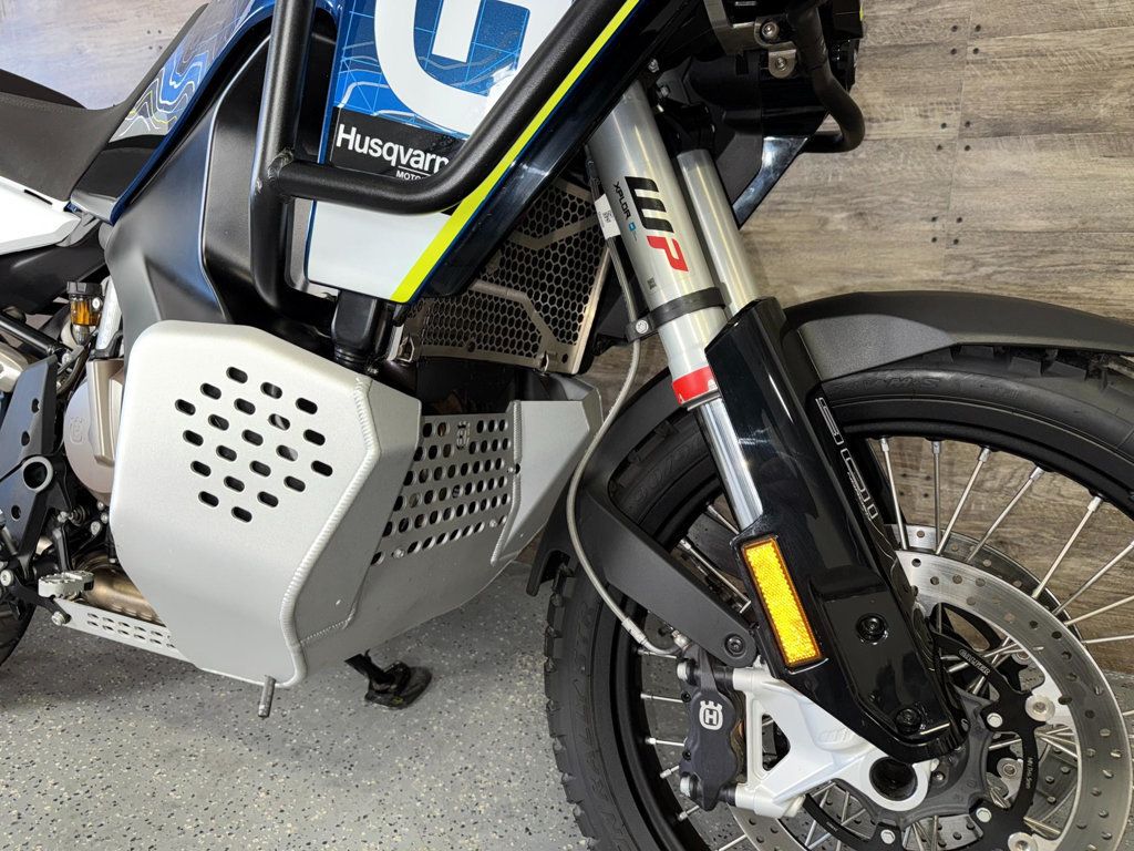 2024 Husqvarna Norden 901 Expedition One Owner! - 22933924 - 4