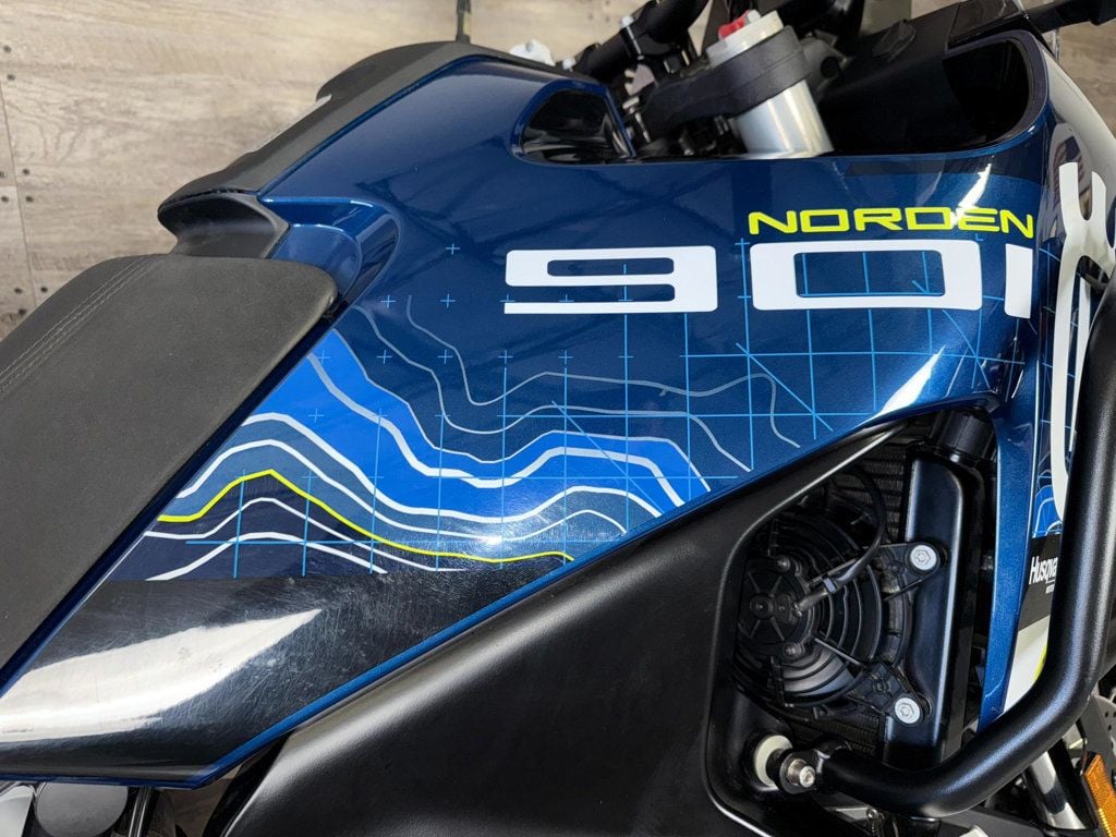 2024 Husqvarna Norden 901 Expedition One Owner! - 22933924 - 7