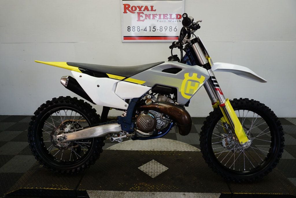 2024 HUSQVARNA TC250 2-STROKE MX BIKE!! - 22513514 - 0