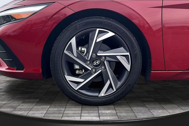 2024 Hyundai Elantra Limited - 22994982 - 35