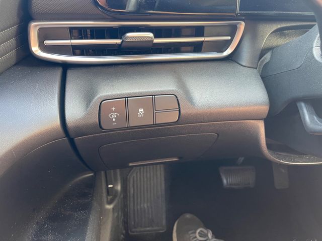 2024 HYUNDAI ELANTRA LIMITED - 23085363 - 16