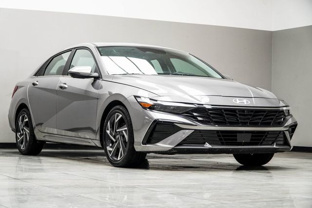 2024 Hyundai Elantra Limited IVT - 22960868 - 3