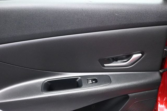 2024 Hyundai Elantra Limited IVT - 23062731 - 9