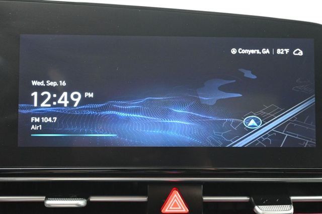 2024 Hyundai Elantra Limited IVT - 23062731 - 16