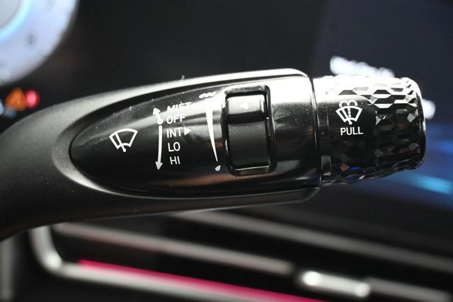 2024 Hyundai Elantra Limited IVT - 23062731 - 23