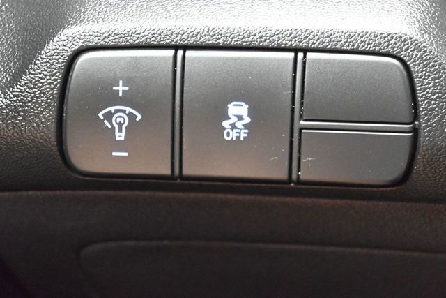 2024 Hyundai Elantra Limited IVT - 23062731 - 24