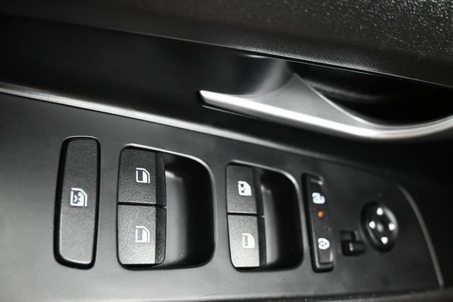 2024 Hyundai Elantra Limited IVT - 23062731 - 25