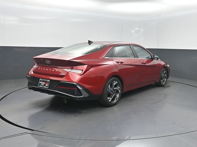 2024 Hyundai Elantra Limited IVT - 23062731 - 28