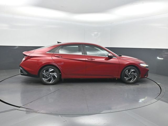 2024 Hyundai Elantra Limited IVT - 23062731 - 29