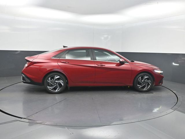 2024 Hyundai Elantra Limited IVT - 23062731 - 33
