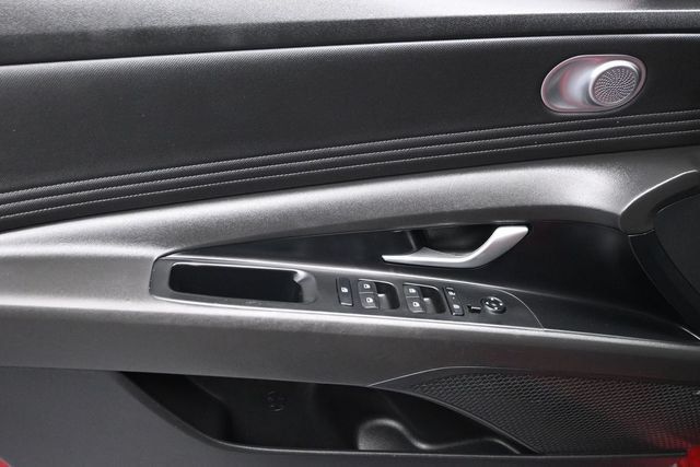 2024 Hyundai Elantra Limited IVT - 23062731 - 4