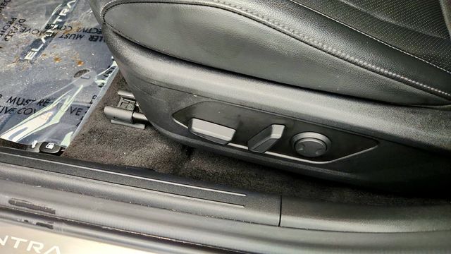 2024 Hyundai Elantra Limited IVT - 22979673 - 11