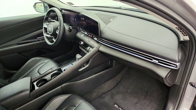 2024 Hyundai Elantra Limited IVT - 22979673 - 25