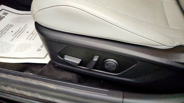 2024 Hyundai Elantra Limited IVT - 23026187 - 11