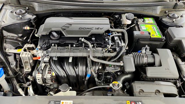 2024 Hyundai Elantra Limited IVT - 23026187 - 27