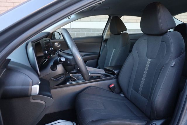 2024 Hyundai Elantra SE - 23093579 - 17