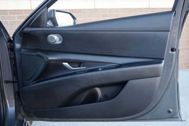 2024 Hyundai Elantra SE - 23093579 - 24