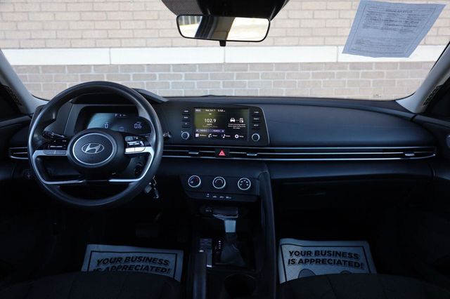 2024 Hyundai Elantra SE - 23093579 - 28