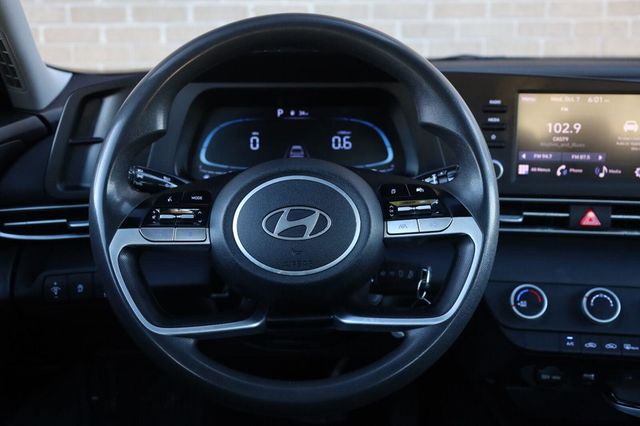 2024 Hyundai Elantra SE - 23093579 - 29