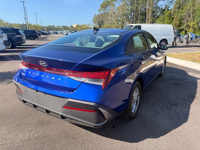 2024 Hyundai Elantra SE - 23072908 - 16