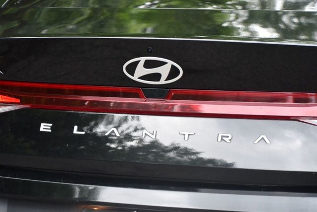 2024 Hyundai Elantra SE IVT - 23043117 - 11