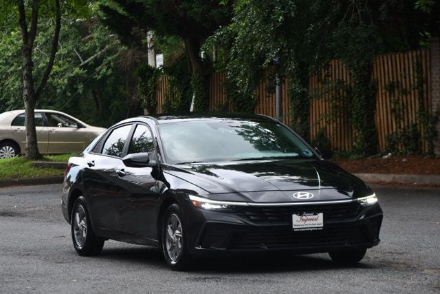 2024 Hyundai Elantra SE IVT - 23043117 - 12