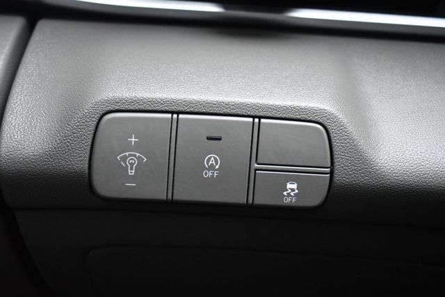 2024 Hyundai Elantra SE IVT - 23043117 - 26