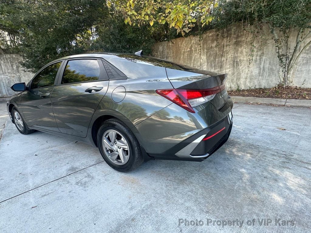 2024 Hyundai Elantra SE IVT - 22936563 - 5
