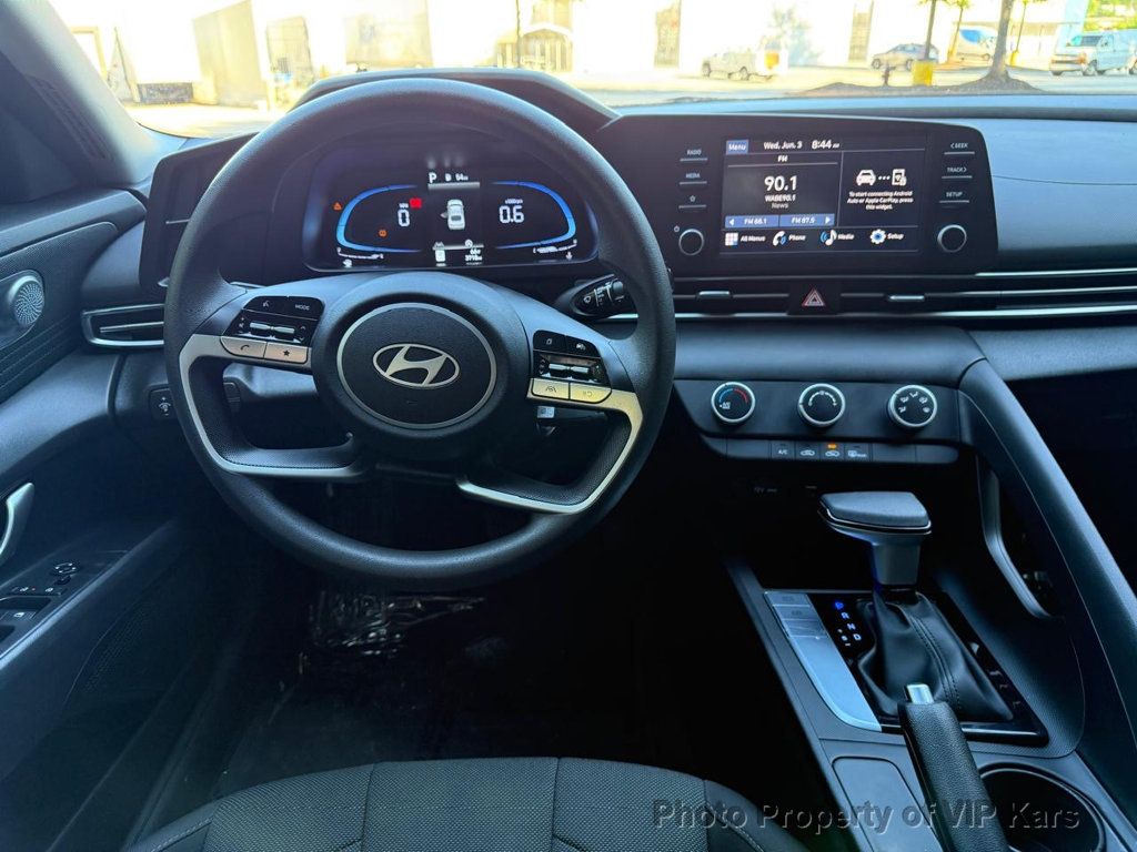 2024 Hyundai Elantra SE IVT - 23035606 - 15
