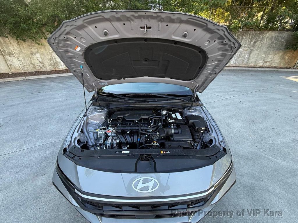2024 Hyundai Elantra SE IVT - 23035606 - 18