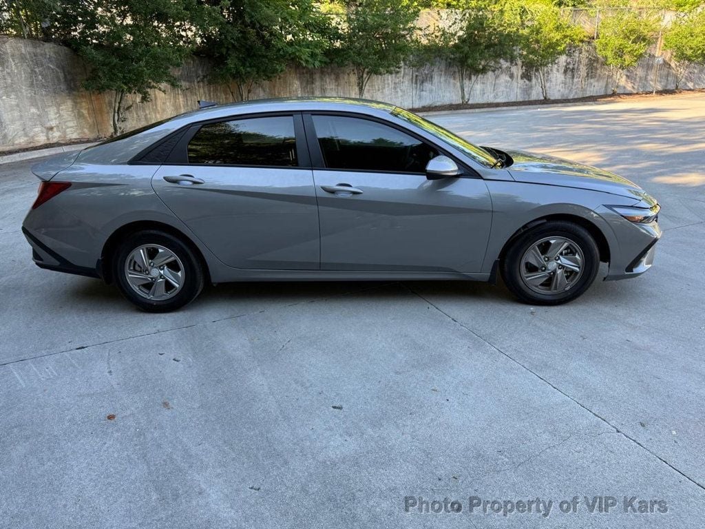 2024 Hyundai Elantra SE IVT - 23035606 - 3