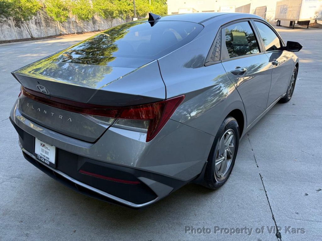 2024 Hyundai Elantra SE IVT - 23035606 - 4