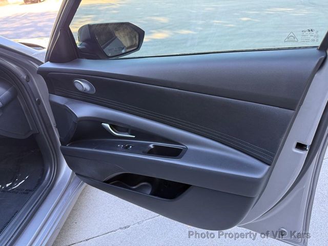 2024 Hyundai Elantra SE IVT - 23035606 - 8