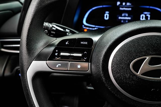 2024 Hyundai Elantra SE IVT - 23012756 - 32