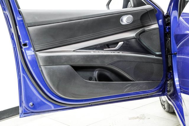 2024 Hyundai Elantra SE IVT - 23012756 - 37