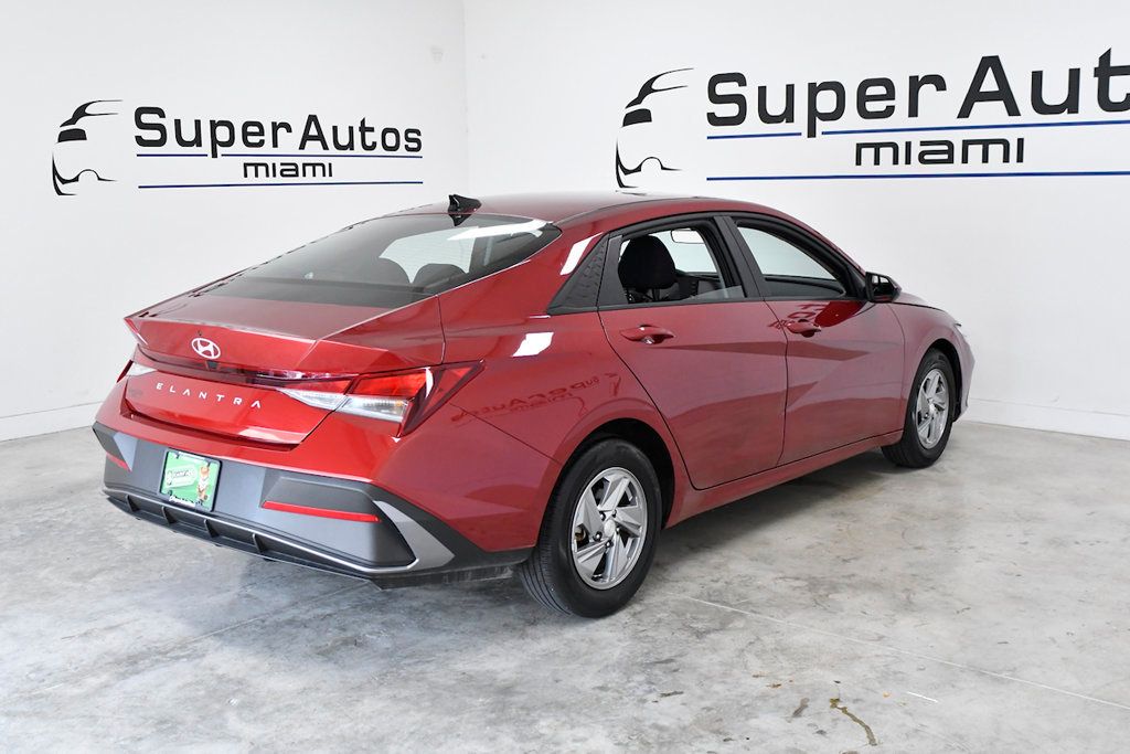 2024 Hyundai Elantra SE IVT - 22593086 - 3