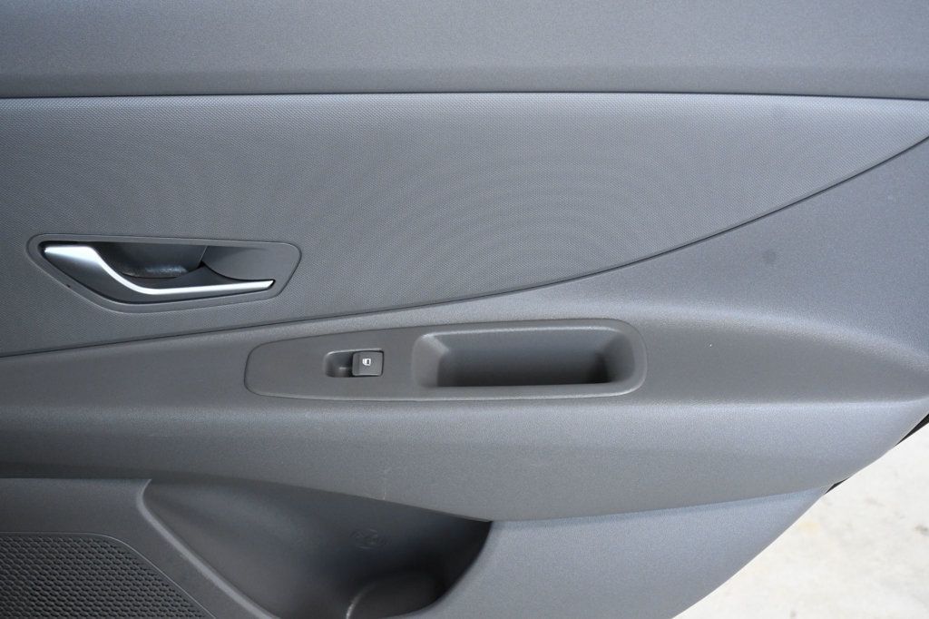 2024 Hyundai Elantra SE IVT - 22827675 - 14