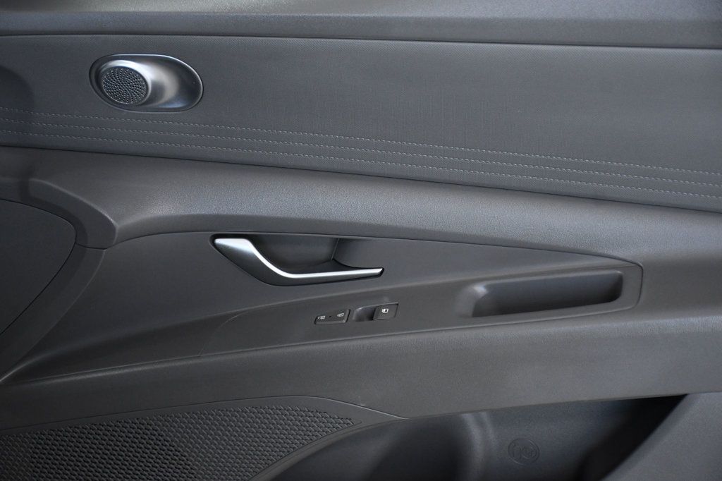 2024 Hyundai Elantra SE IVT - 22827675 - 17