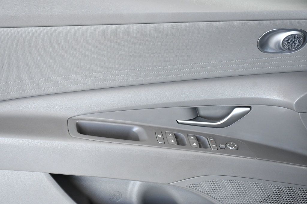 2024 Hyundai Elantra SE IVT - 22827675 - 8