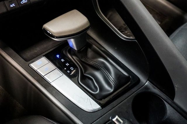2024 Hyundai Elantra SE IVT - 23071923 - 24