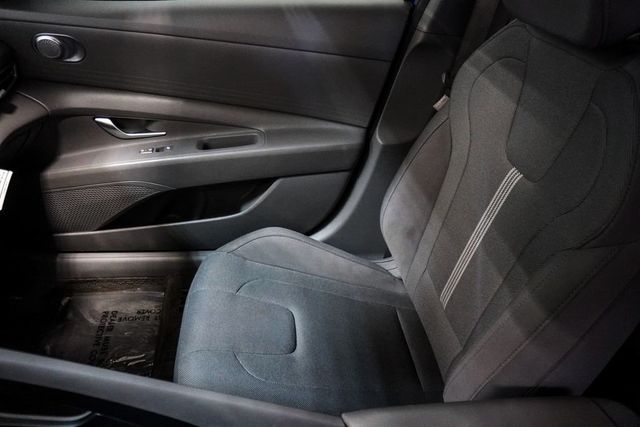 2024 Hyundai Elantra SE IVT - 23071923 - 27