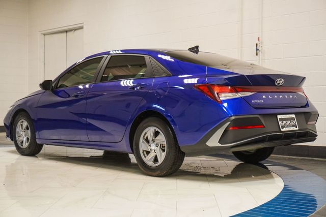 2024 Hyundai Elantra SE IVT - 23071923 - 31