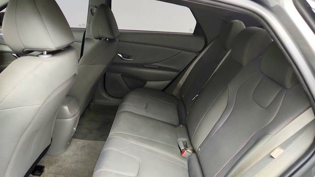 2024 Hyundai Elantra SE IVT - 23071571 - 18