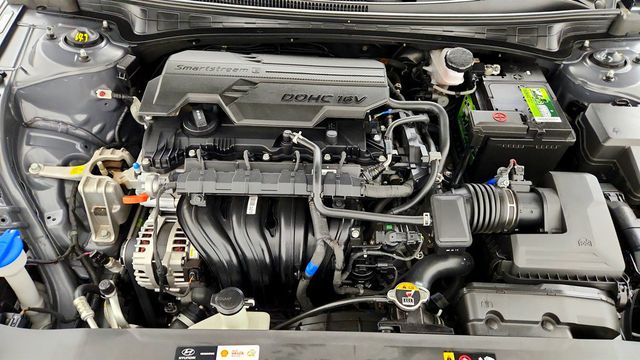 2024 Hyundai Elantra SE IVT - 23071571 - 24