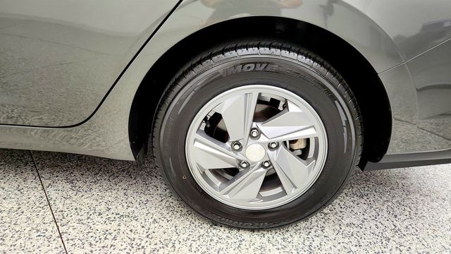 2024 Hyundai Elantra SE IVT - 23071571 - 8