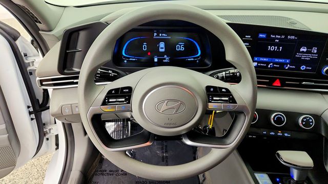 2024 Hyundai Elantra SE IVT - 23085581 - 12
