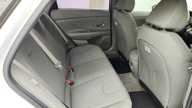 2024 Hyundai Elantra SE IVT - 23085581 - 20