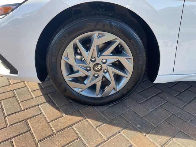 2024 Hyundai Elantra SEL - 22932660 - 8