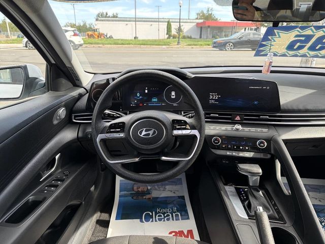 2024 Hyundai Elantra SEL 4dr Sedan - 23086494 - 18