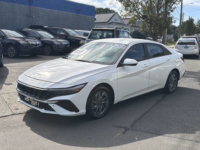 2024 Hyundai Elantra SEL 4dr Sedan - 23086494 - 4